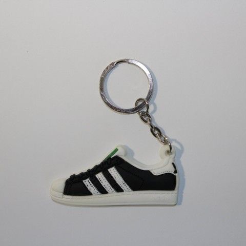 Брелок Adidas Superstar Originals Black Milk, OneSize (універсальний), В наявності, доставка 1-2 дні