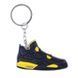 Брелок Jordan 4 Retro Black Yellow, OneSize (універсальний), В наявності, доставка 1-2 дні