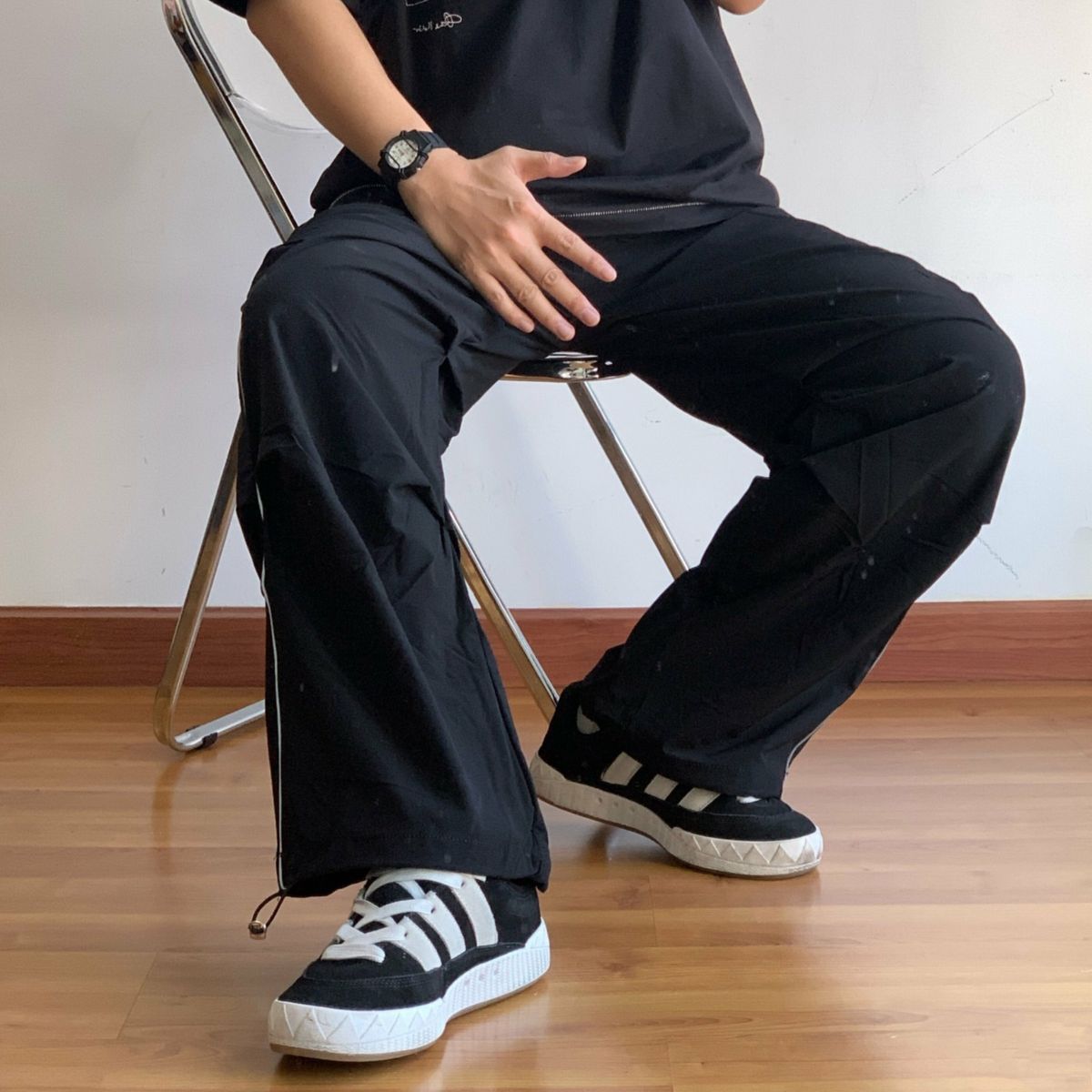 Кросівки чоловічі Adidas Originals Adimatic Black ID8265, 48, В наявності, доставка 1-2 дні
