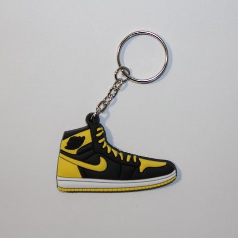 Брелок Jordan 1 Retro Black Yellow, OneSize (універсальний), В наявності, доставка 1-2 дні