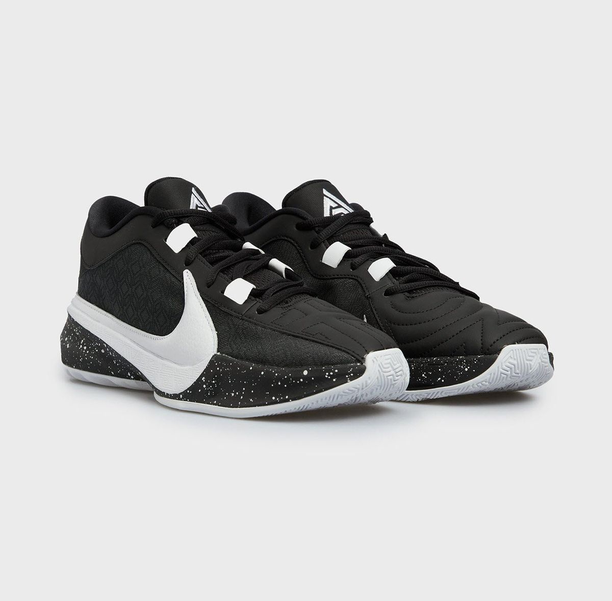 Кросівки баскетбольні Nike Zoom Freak 5 Black DX4985-003, 46, В наявності, доставка 1-2 дні