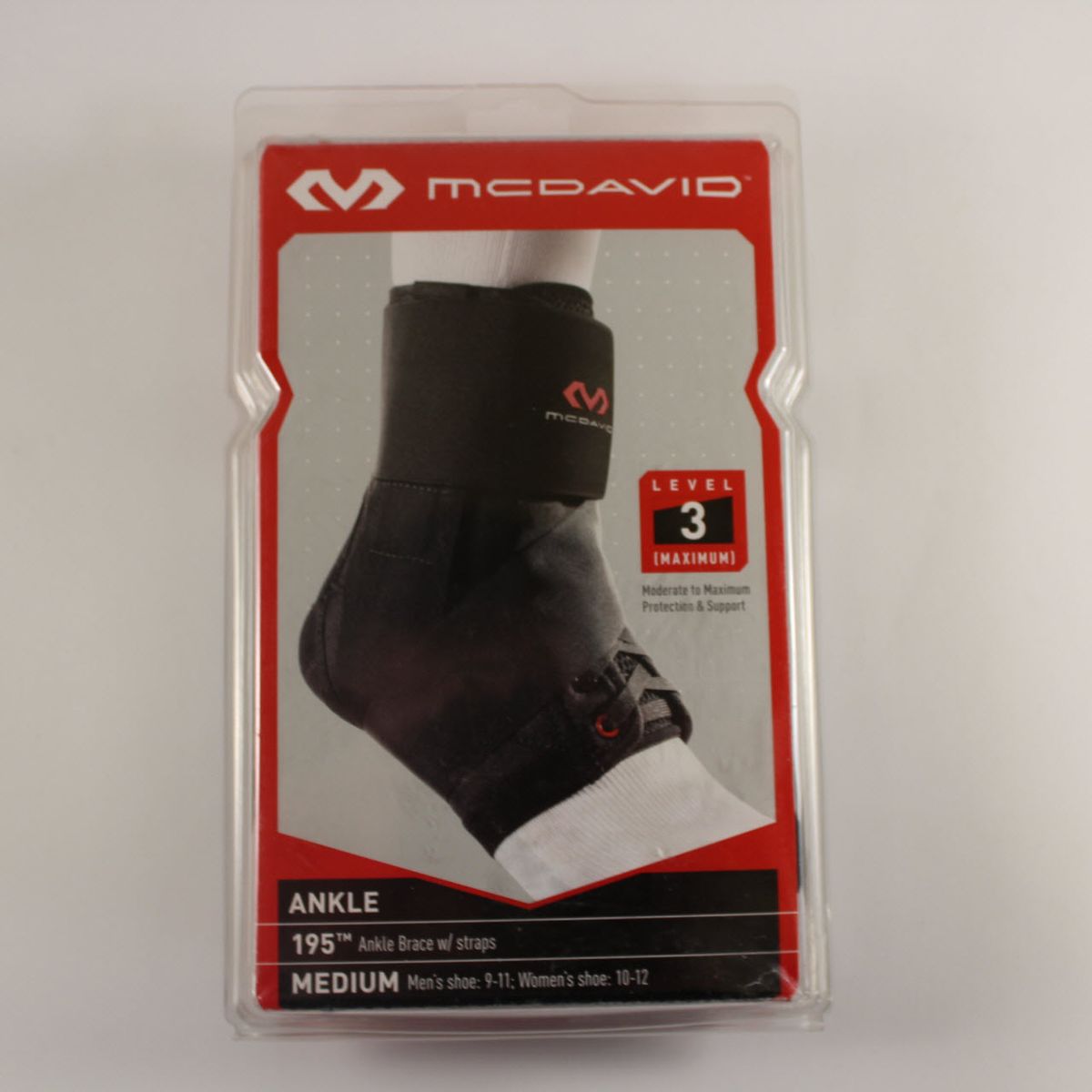 Фиксатор голеностопного сустава McDavid 195 Ankle Brace W/ Straps (черный), XS