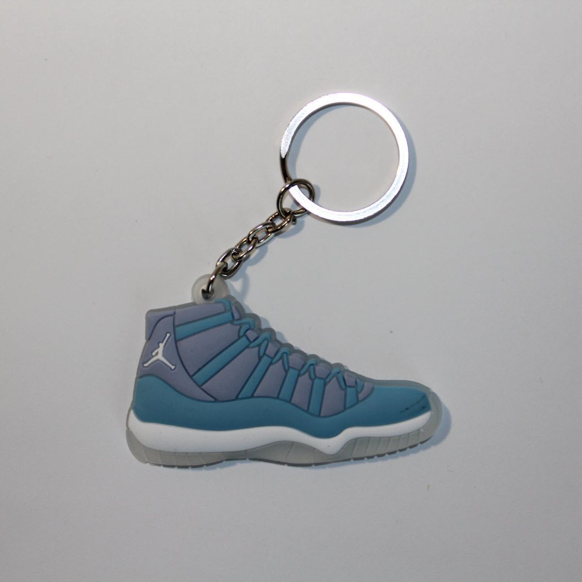 Брелок Jordan 11 Retro Carolina Blue, OneSize (універсальний), В наявності, доставка 1-2 дні