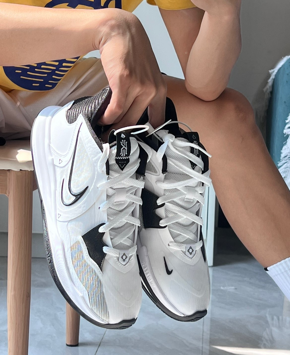 Кросівки баскетбольні Nike Kyrie Low 5 TB White DO9617-100, 47.5, В наявності, доставка 1-2 дні