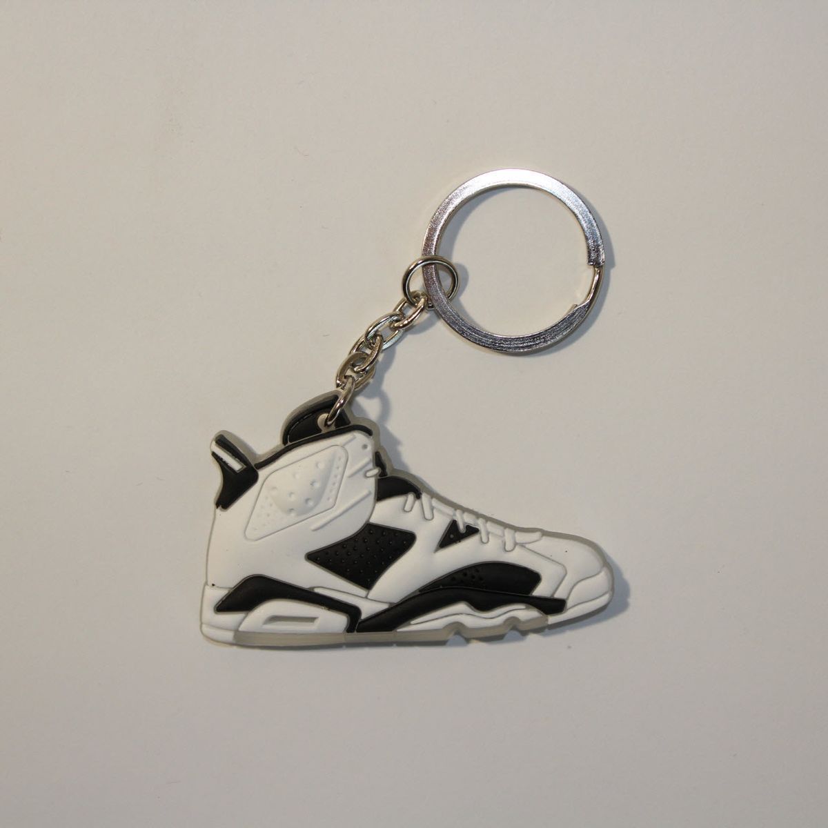 Брелок Jordan 6 Retro White Black, OneSize (універсальний), В наявності, доставка 1-2 дні