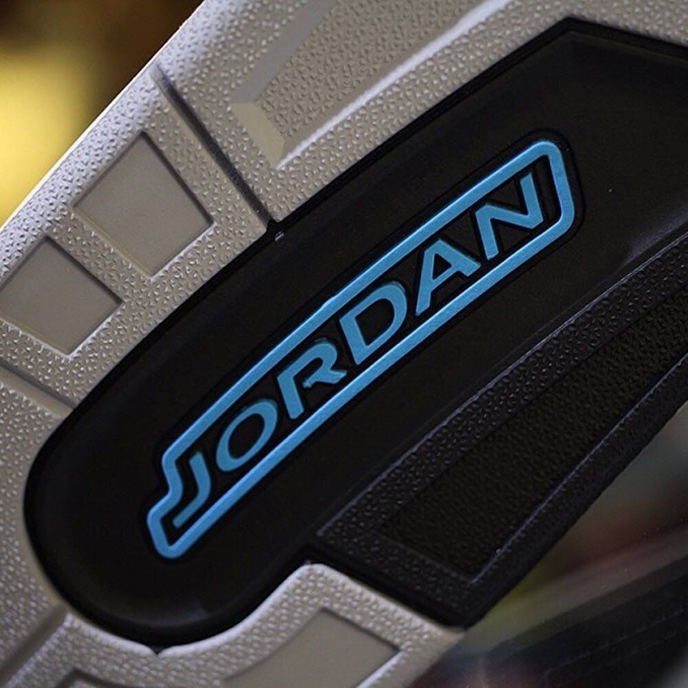 Кроссовки Jordan 3 Retro 'Powder Blue' (136064-406), 12.5