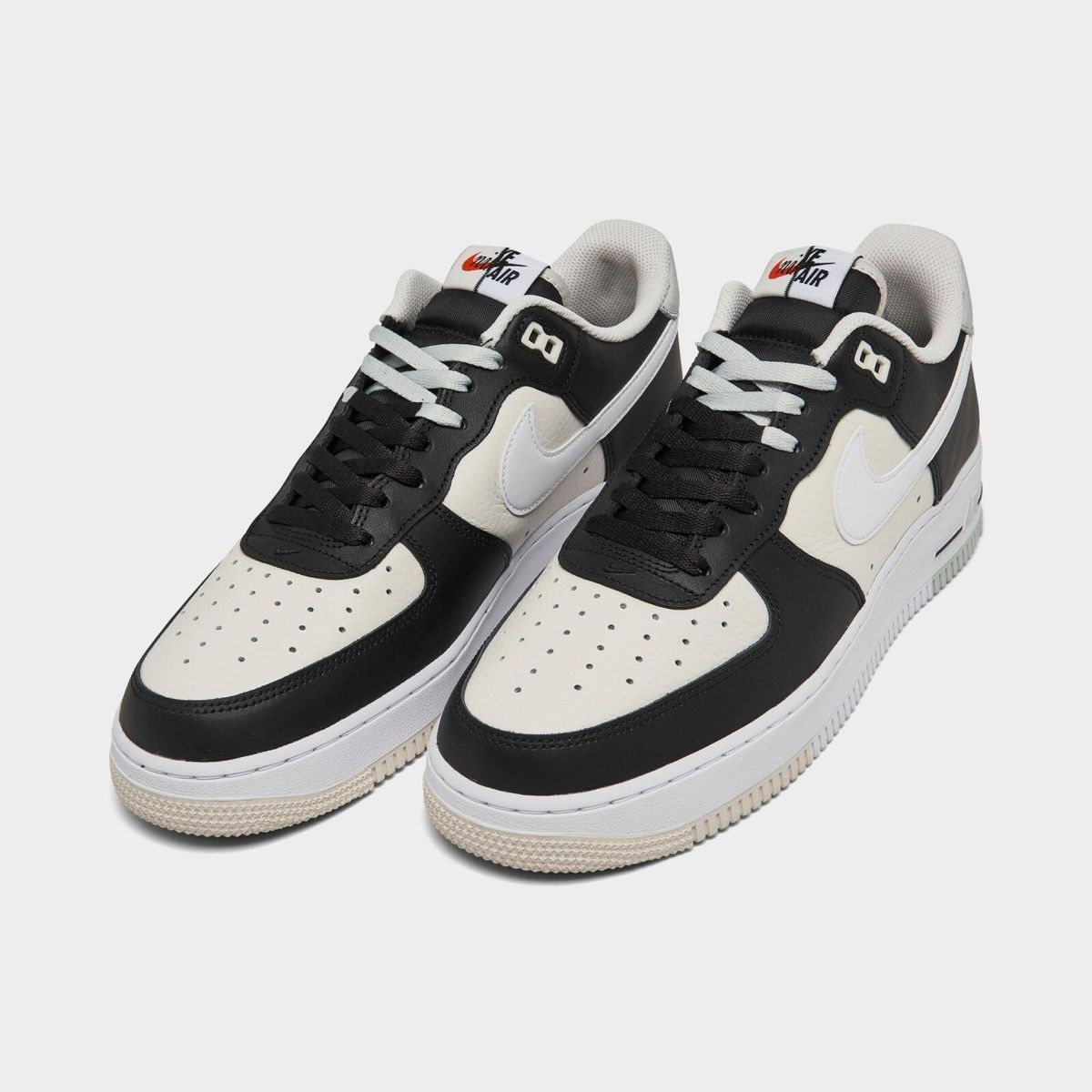 Кросівки чоловічі Nike Air Force 1 '07 LV8 Black White FD2592-002, 46, В наявності, доставка 1-2 дні