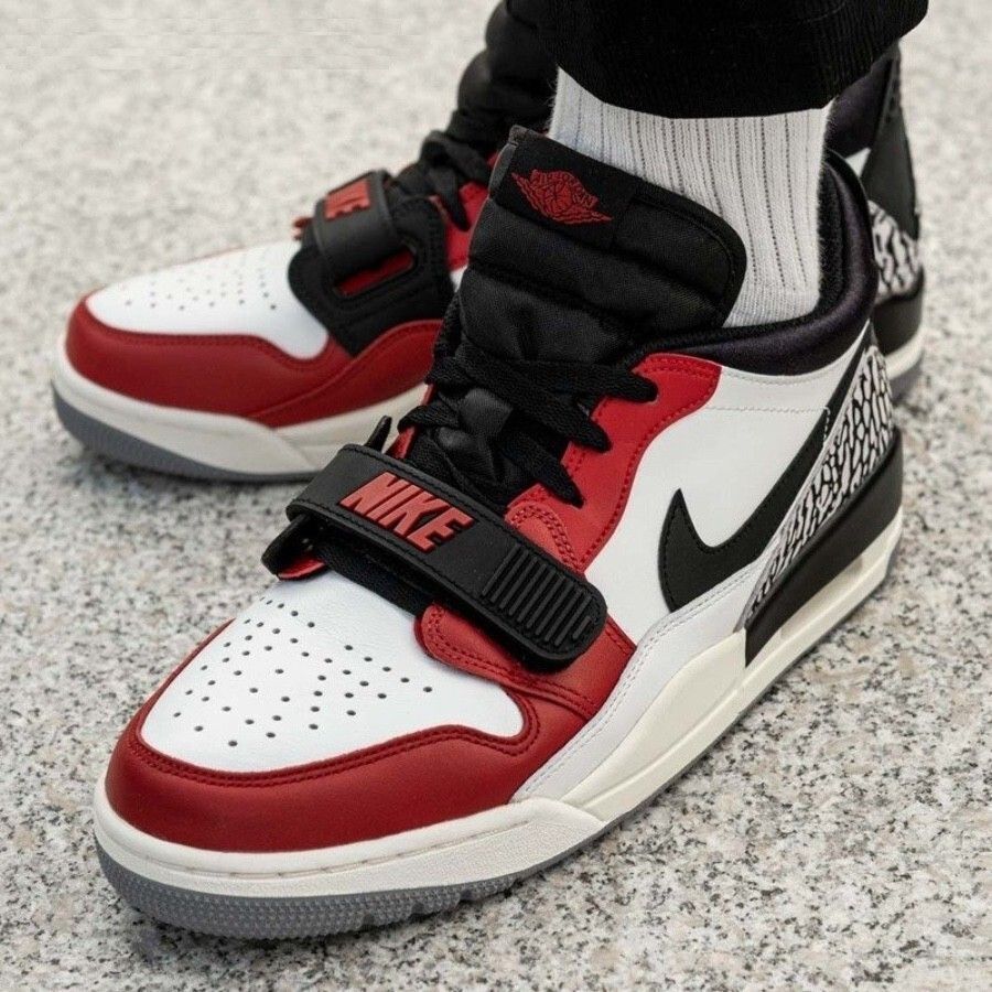 Кросівки чоловічі Jordan Legacy 312 Low White Red CD7069-106, 45, В наявності, доставка 1-2 дні