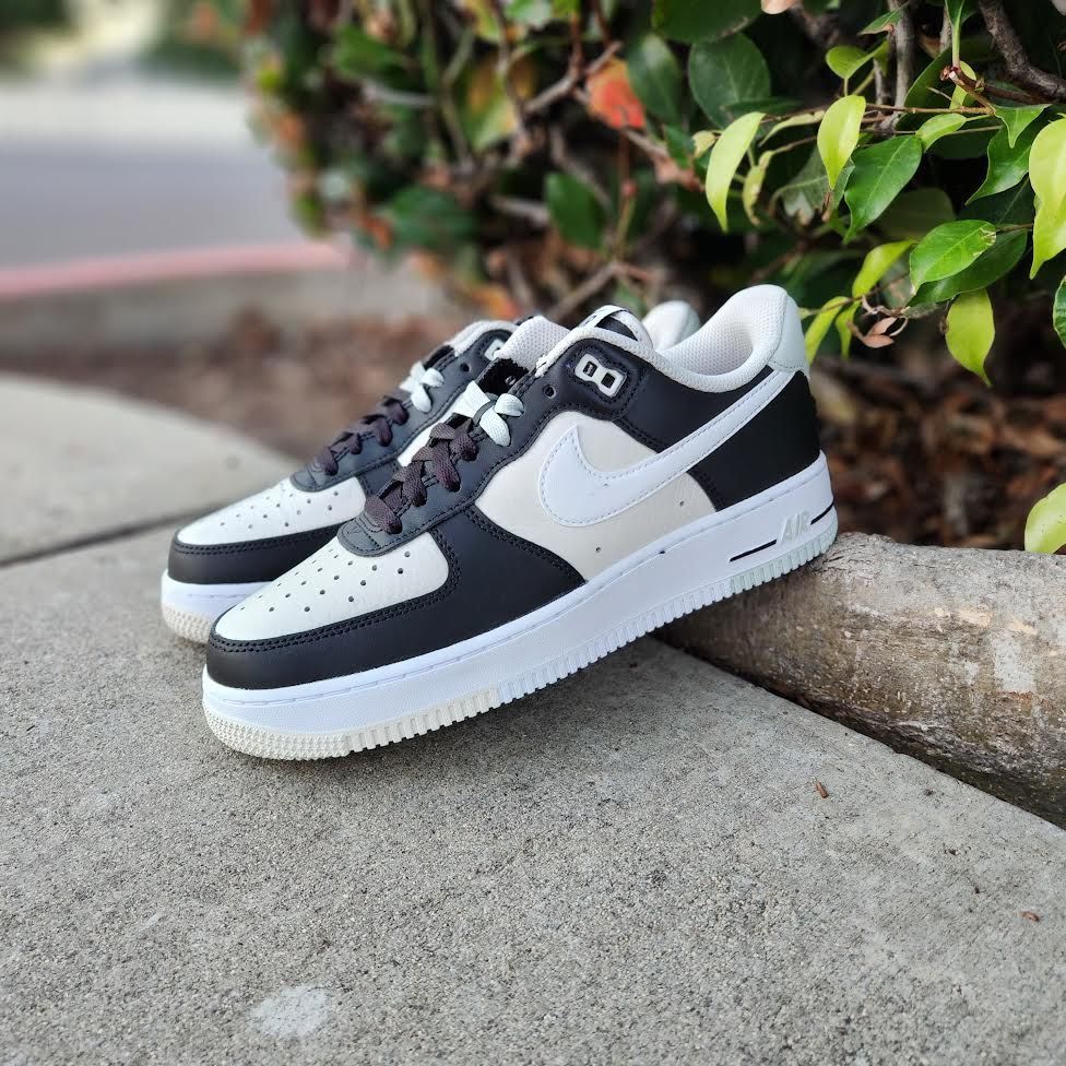 Кросівки чоловічі Nike Air Force 1 '07 LV8 Black White FD2592-002, 46, В наявності, доставка 1-2 дні