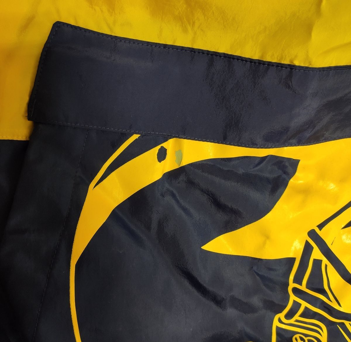 Вітровка пуловер Jordan Michigan Wolverine Pullover Navy Yellow White AV8609-728 (є дефект!), M, В наявності, доставка 1-2 дні
