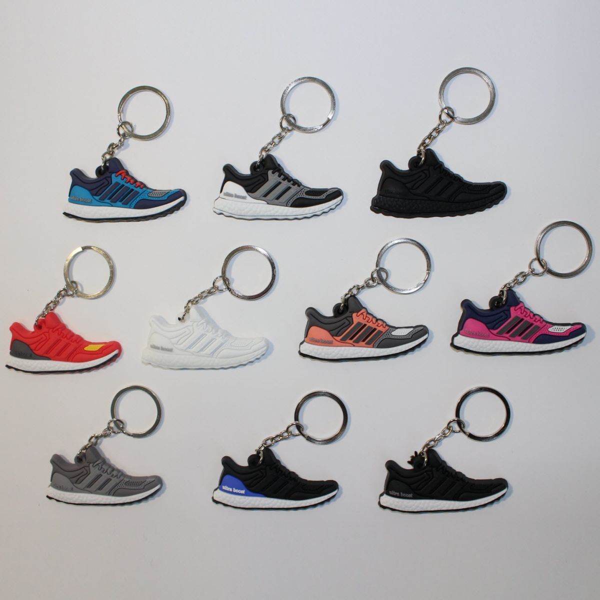 Брелок Adidas Ultraboost White, OneSize (універсальний), В наявності, доставка 1-2 дні