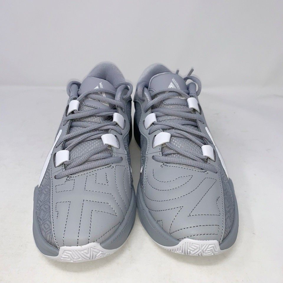 Кросівки баскетбольні Nike Zoom Freak 5 TB Wolf Grey DZ2946-002, 42.5, В наявності, доставка 1-2 дні