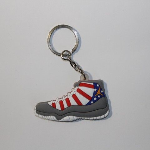 Брелок Jordan 11 Retro USA Flag Grey, OneSize (універсальний), В наявності, доставка 1-2 дні