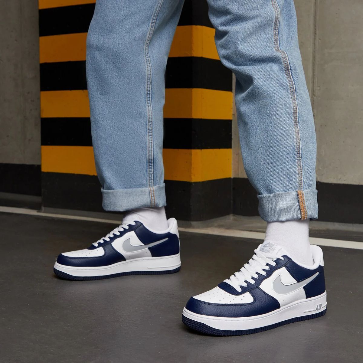 Кросівки чоловічі Nike Air Force 1 '07 LV8 Navy White DV3501-400, 45.5, В наявності, доставка 1-2 дні