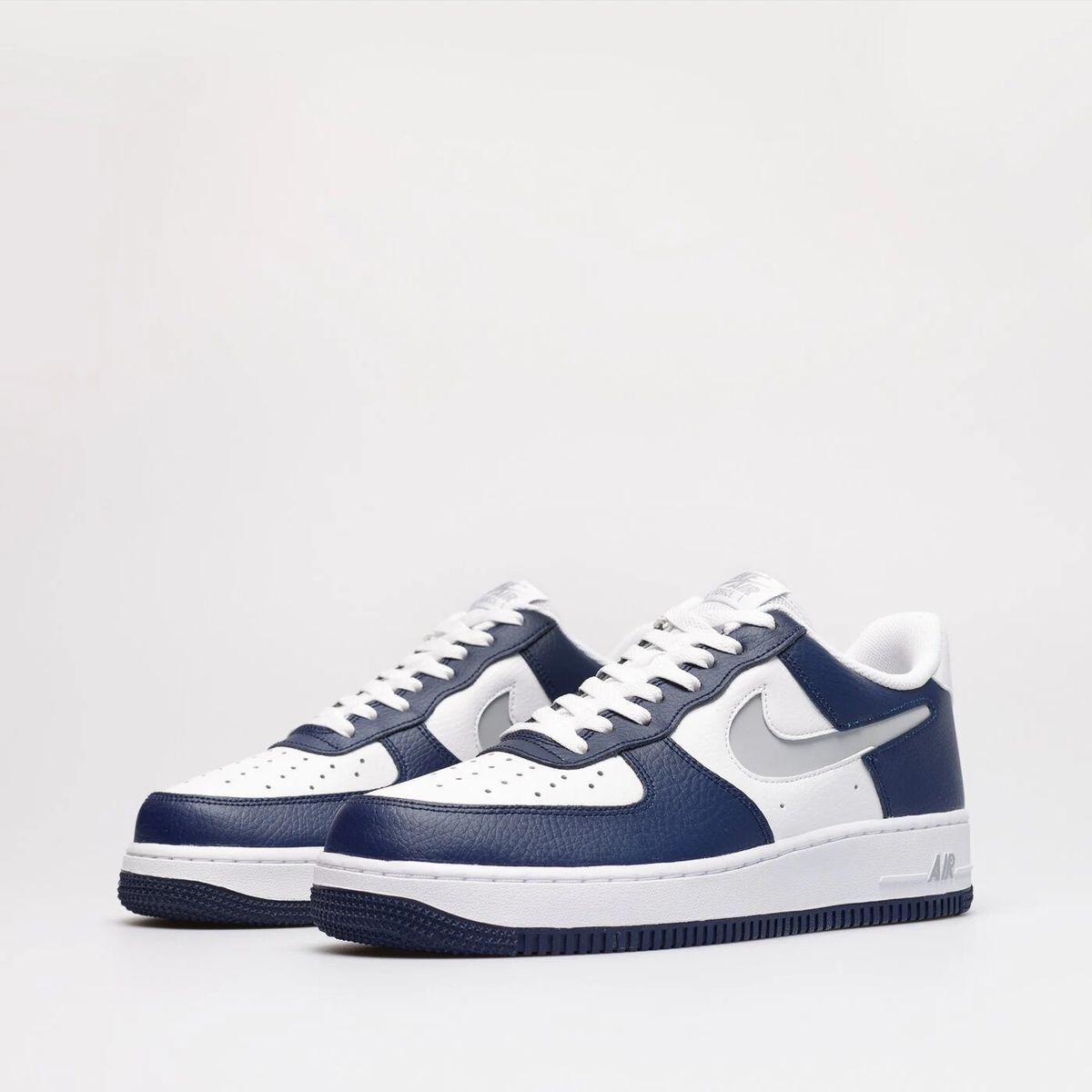 Кросівки чоловічі Nike Air Force 1 '07 LV8 Navy White DV3501-400, 45.5, В наявності, доставка 1-2 дні