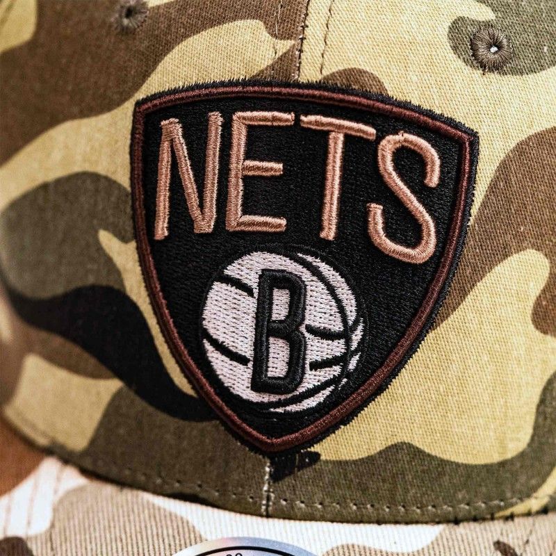 Кепка снепбек Mitchell & Ness NBA Brooklyn Nets Woodland Desert Stretch Snapback Khaki 6HSSMM19494-BNECMWD, OneSize (універсальний), В наявності, доставка 1-2 дні