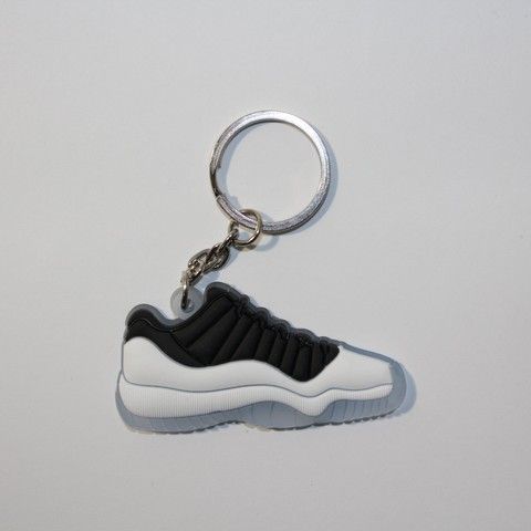 Брелок Jordan 11 Retro Low White Black, OneSize (універсальний), В наявності, доставка 1-2 дні