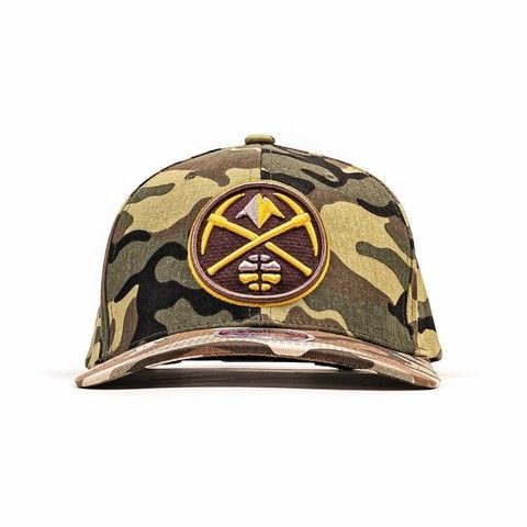 Кепка снепбек Mitchell & Ness NBA Denver Nuggets Woodland Desert Stretch Snapback Khaki 6HSSMM19494-DNUCMWD, OneSize (універсальний), В наявності, доставка 1-2 дні