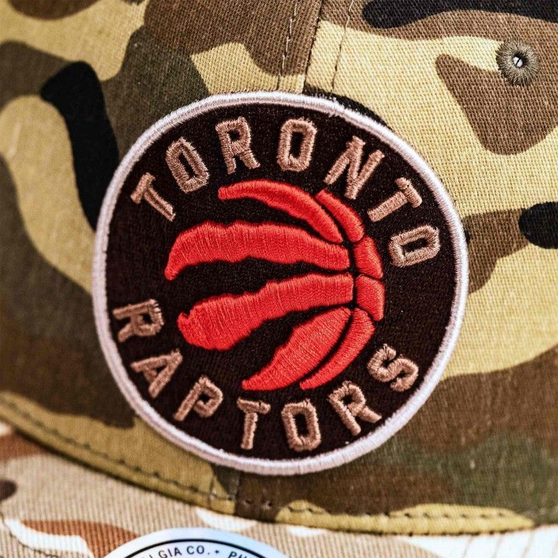 Кепка снепбек Mitchell & Ness NBA Toronto Raptors Woodland Desert Stretch Snapback Khaki 6HSSMM19494-TRACMWD, OneSize (універсальний), В наявності, доставка 1-2 дні
