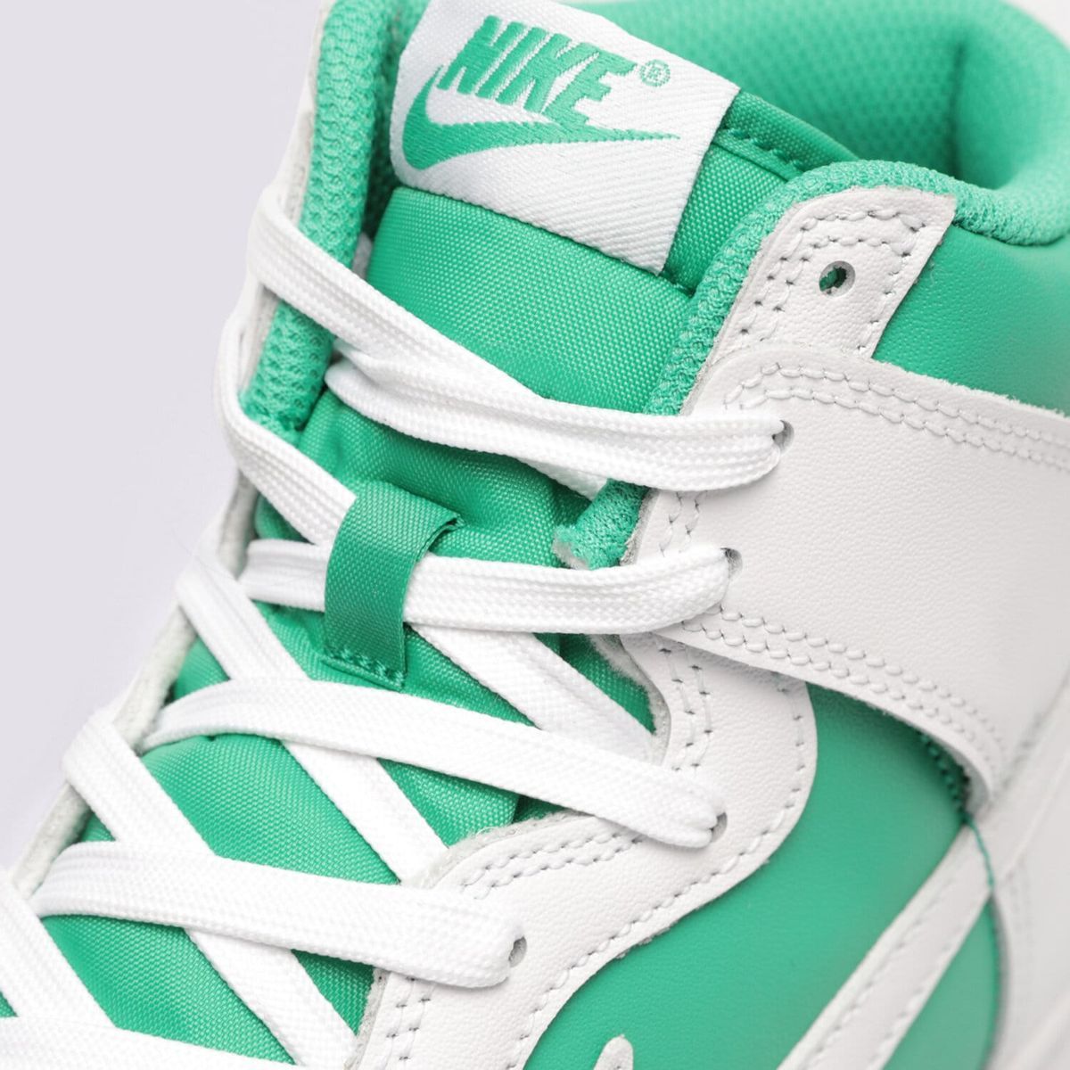 Кросівки чоловічі Nike Dunk Hi Retro BTTYS Stadium Green DV0829-300, 42.5, В наявності, доставка 1-2 дні