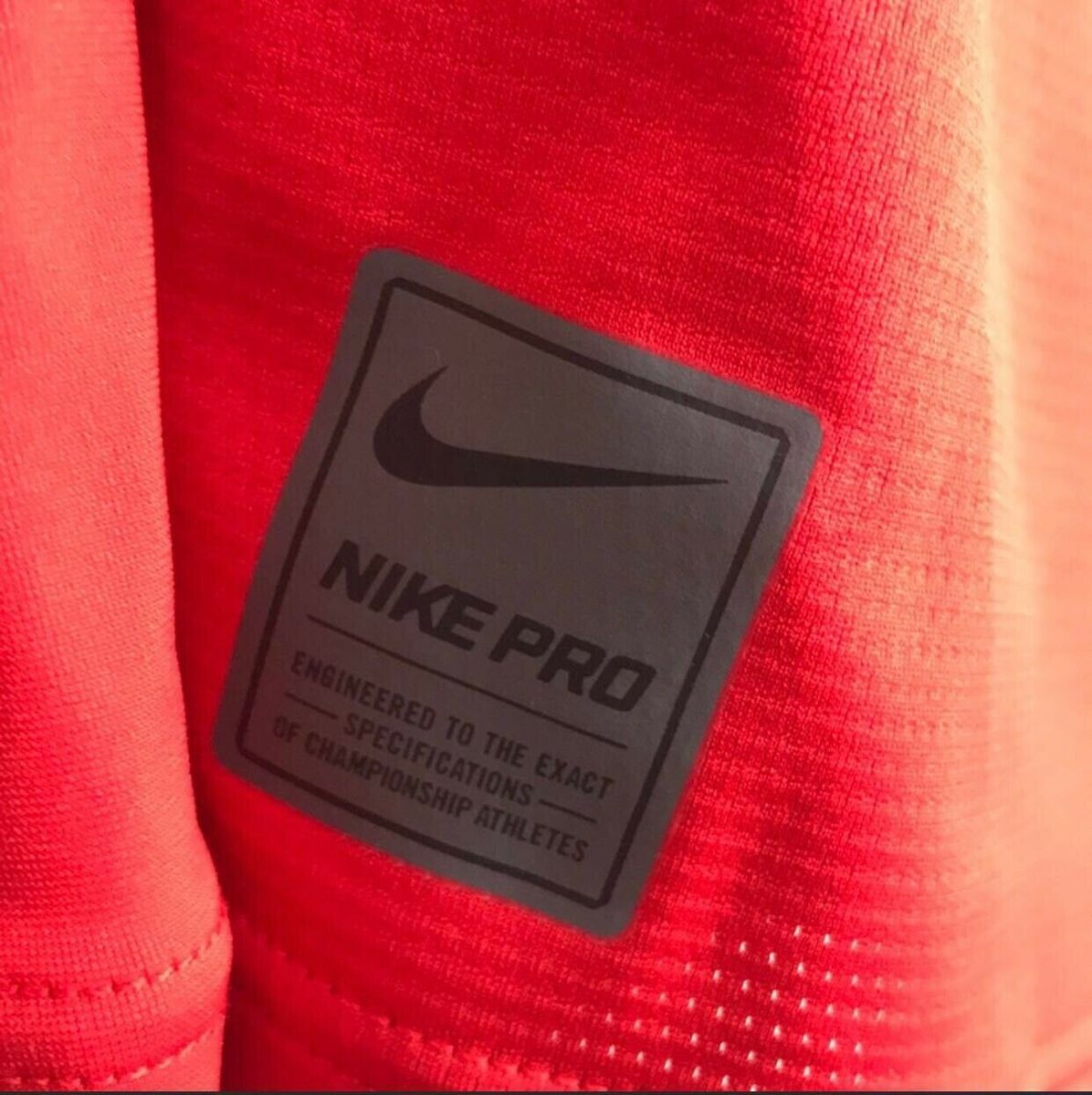 Майка компресійна з захистом Nike Pro Hyperstrong Padded Compression Basketball Tank Top Red 746882-657, XL-T (XL-Tall), В наявності, доставка 1-2 дні