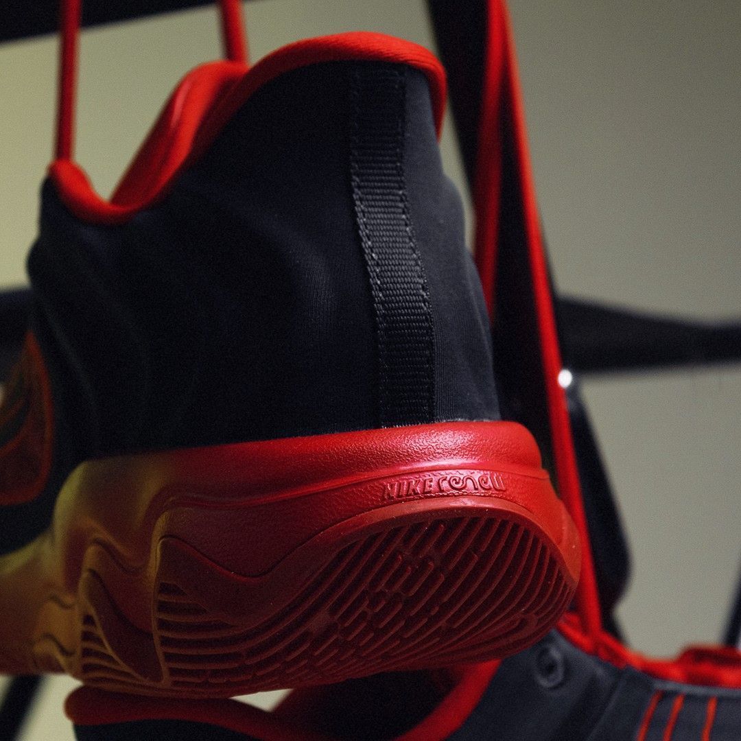 Кросівки баскетбольні Nike Giannis Immortality 4 Black Red FQ3680-004, 43, В наявності, доставка 1-2 дні