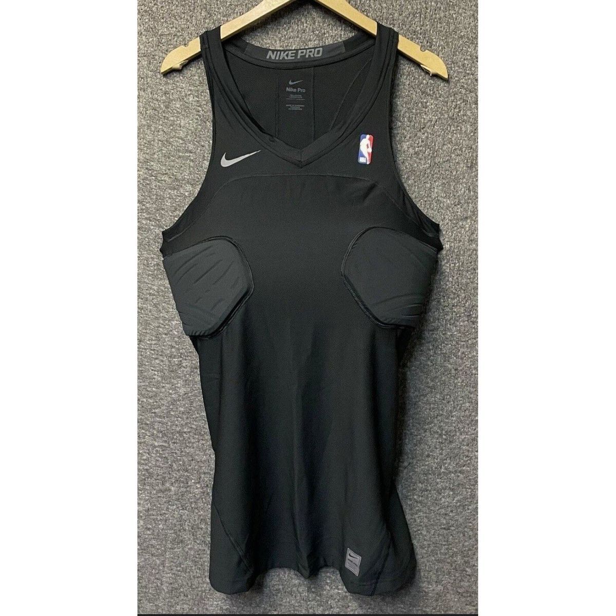 Майка компресійна з захистом Nike Pro Hyperstrong NBA Team Issued Padded Compression Basketball Tank Top Black 881965-010, 4XL, В наявності, доставка 1-2 дні