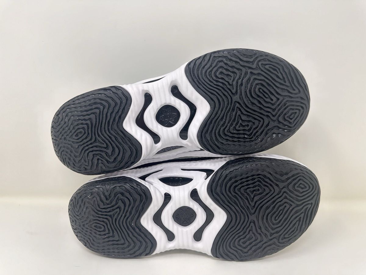 Кросівки баскетбольні Nike Cosmic Unity 3 Black White DV2757-002, 46, В наявності, доставка 1-2 дні