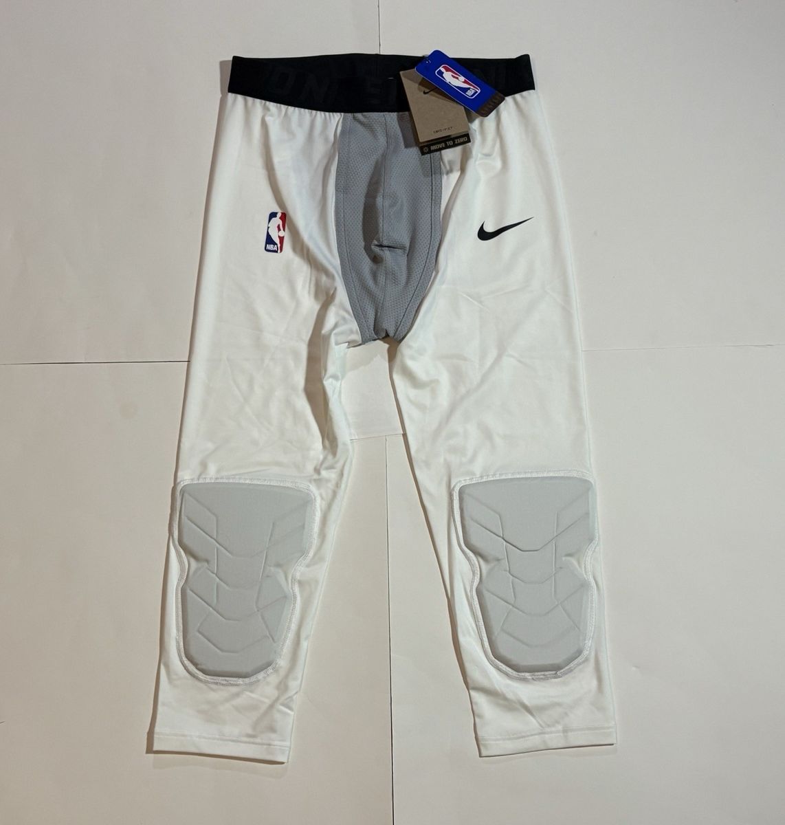 Лосіни компресійні з захистом Nike Pro Hyperstrong NBA Basketball Compression Padded 3/4 Pants White AA0755-100, XL, В наявності, доставка 1-2 дні