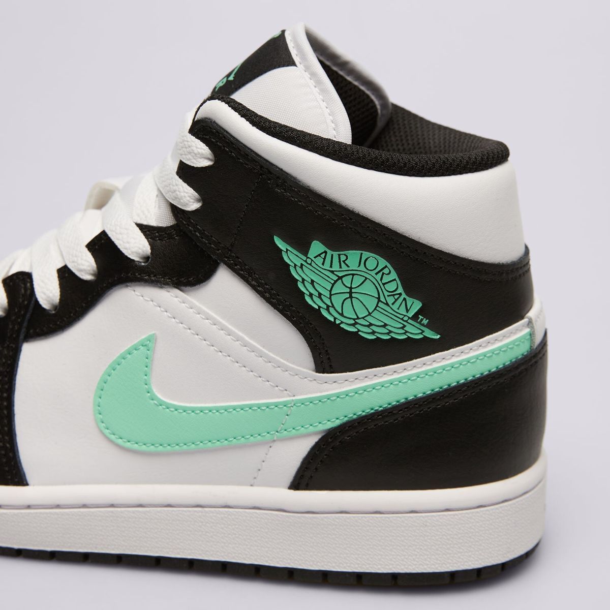Кросівки Jordan 1 Mid White Green Glow DQ8426-103, 45, В наявності, доставка 1-2 дні