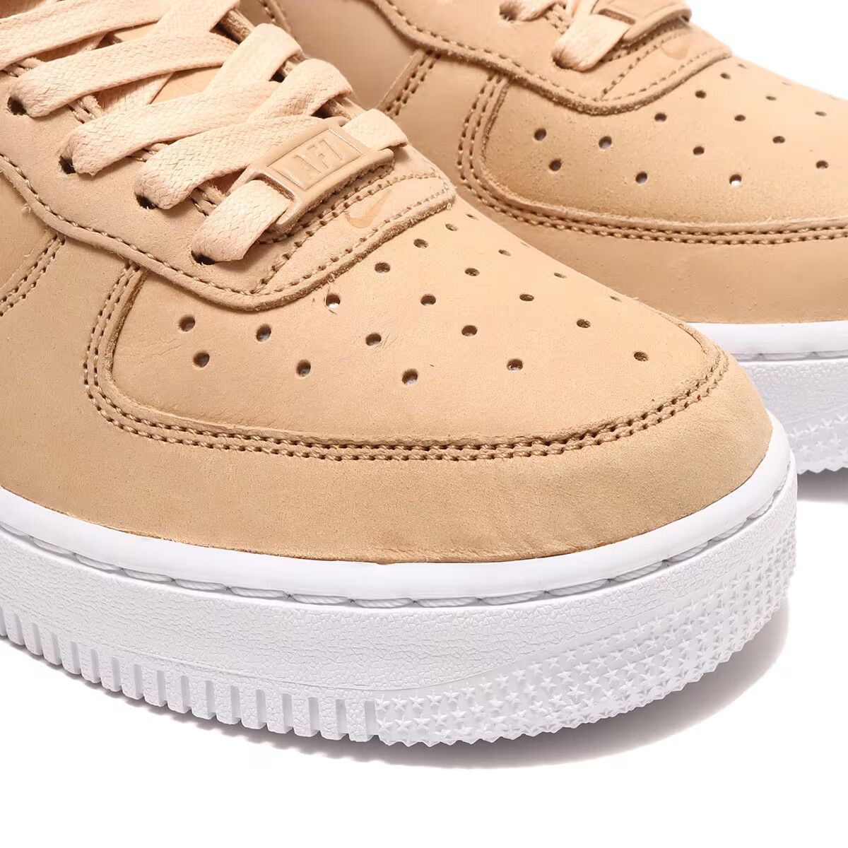 Кросівки жіночі Nike W Air Force 1 Premium MF Beige DR9503-201, 38.5, В наявності, доставка 1-2 дні