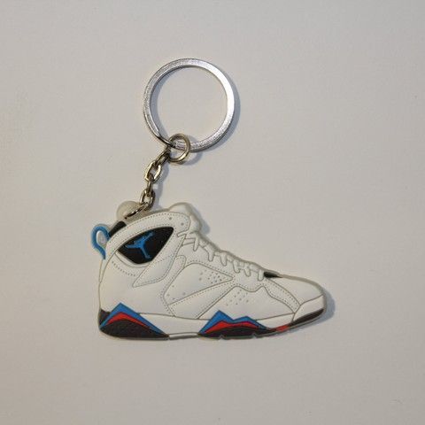 Брелок Jordan 7 Retro White, OneSize (універсальний), В наявності, доставка 1-2 дні
